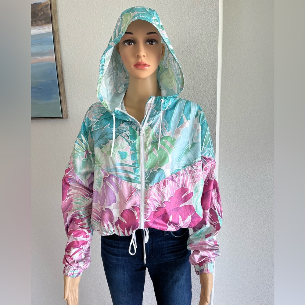•Nike• Tropical Windbreaker! EXCELLENT CONDITION!